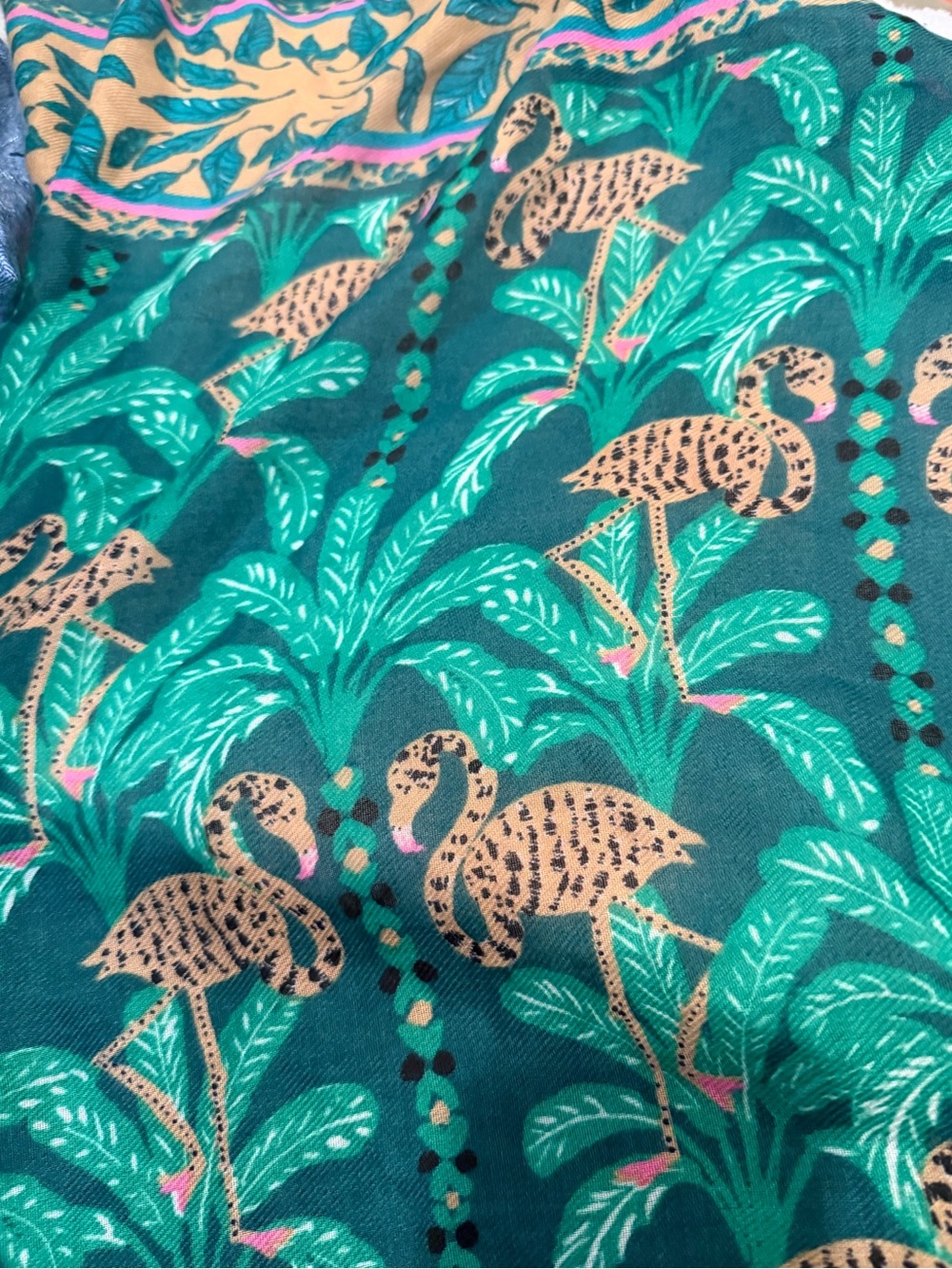 EUC Lilly Pulitzer Resort Tasseled Scarf Evergreen Stir It Up Engineered Print - Picture 3 of 4